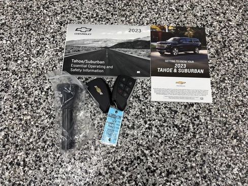 Used 2023 Chevrolet Suburban Z71 w/ Luxury Package image 24