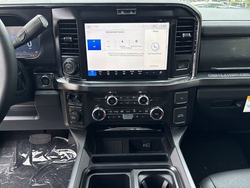 New 2026 Ford F250 Lariat w/ Black Appearance Package AWD/4WD image 28