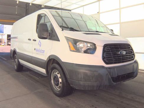 Used 2017 Ford Transit 150 image 30
