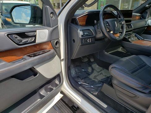 Used 2022 Lincoln Navigator L Black Label AWD/4WD image 9