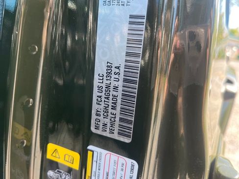 Used 2022 Jeep Gladiator Sport AWD/4WD image 35
