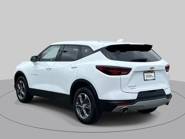 Used 2025 Chevrolet Blazer LT FWD image 7