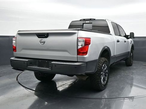 Used 2018 Nissan Titan PRO-4X w/ Pro-4x Convenience Package image 7