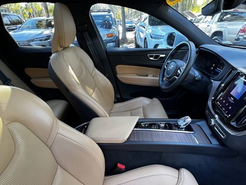 Used 2023 Volvo XC60 B5 Ultimate w/ Climate Package image 46