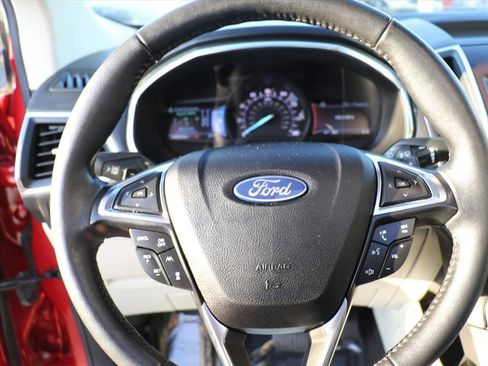 Used 2020 Ford Edge Titanium w/ Class II Trailer Tow Package image 15