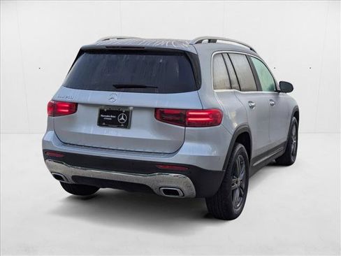 New 2026 Mercedes-Benz GLB 250 image 2