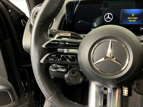 Used 2025 Mercedes-Benz GLB 35 AMG 4MATIC image 11