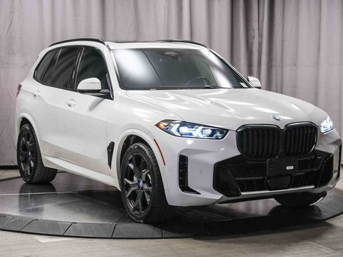Used 2024 BMW X5 xDrive50e w/ M Sport Package AWD/4WD image 5