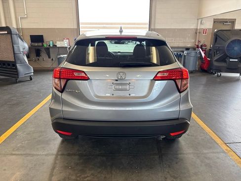 Used 2017 Honda HR-V EX image 12