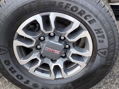 Used 2023 GMC Sierra 2500 SLE w/ SLE Value Package; image 25