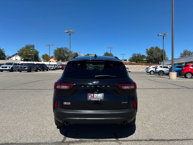 Certified 2025 Ford Escape ST-Line AWD/4WD image 4