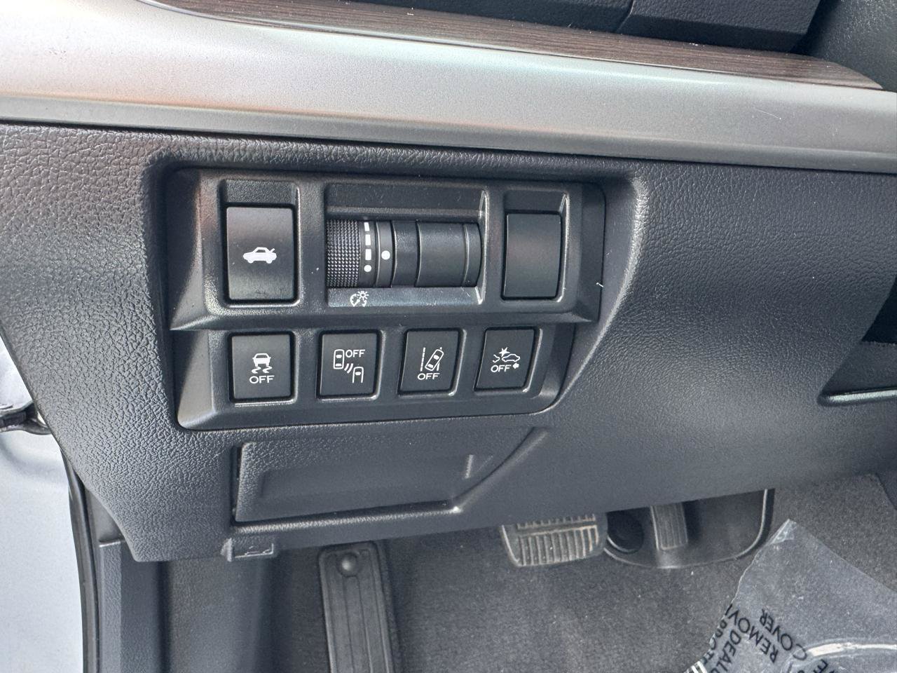 Used 2018 Subaru Legacy 3.6R Limited AWD/4WD image 14