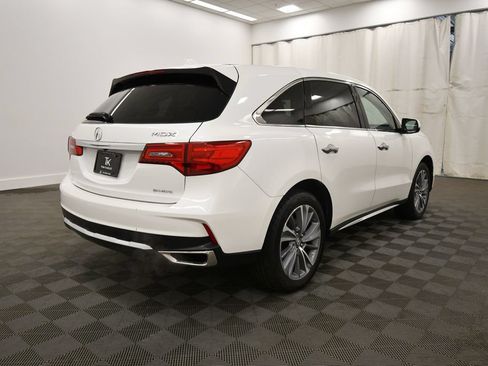 Used 2018 Acura MDX w/ Technology & Entertainment AWD/4WD image 8