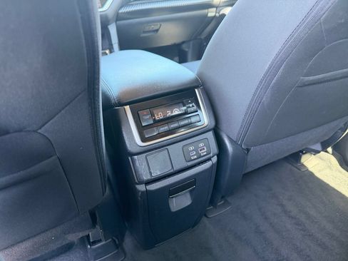 Used 2024 Subaru Ascent Premium w/ Convenience Package AWD/4WD image 24