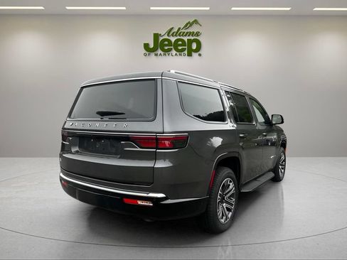 Used 2024 Jeep Wagoneer 4WD w/ Premium Group I image 4