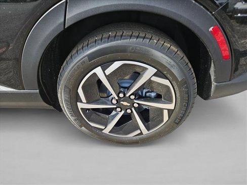 New 2026 Chevrolet Equinox EV LT image 8