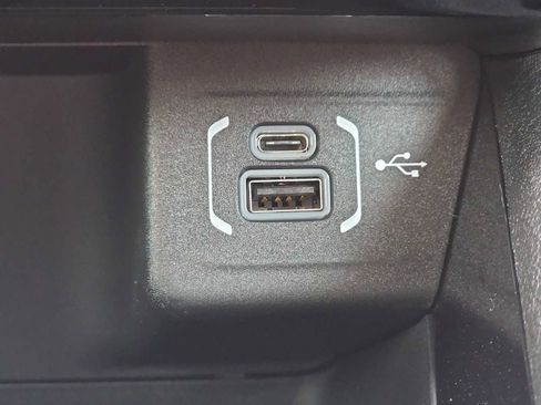 New 2026 Jeep Compass Latitude image 34