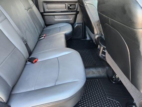 Used 2024 RAM 2500 Tradesman w/ Chrome Appearance Group image 31