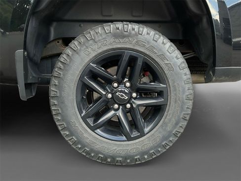 Used 2020 Chevrolet Silverado 1500 LT Trail Boss image 10