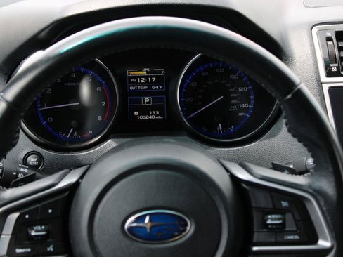 Used 2018 Subaru Outback 2.5i Premium AWD/4WD image 10
