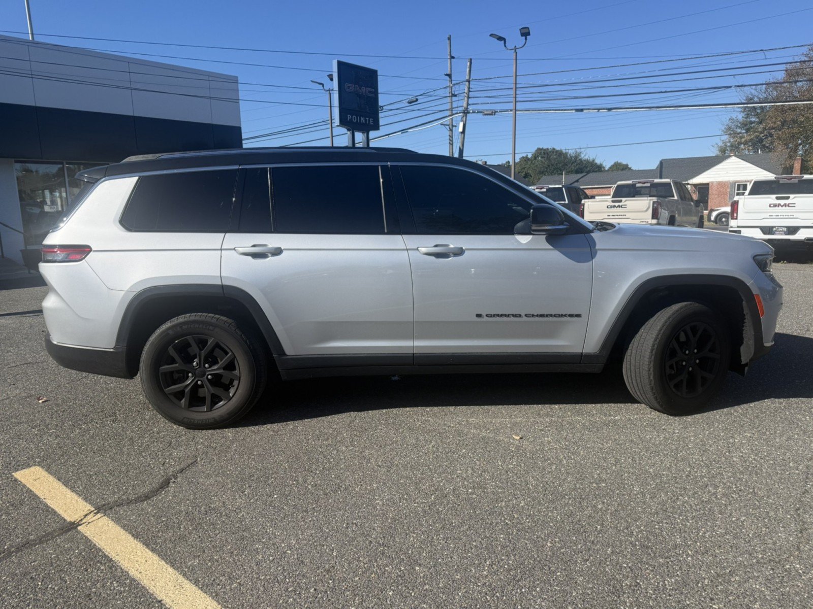 Used 2021 Jeep Grand Cherokee L Limited AWD/4WD image 2