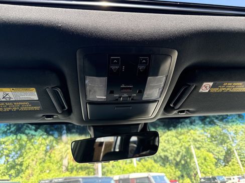 Used 2021 Lexus GX 460 Luxury w/ Sport Design Package AWD/4WD image 21