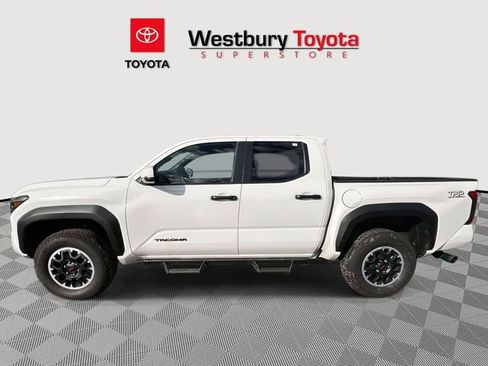 Certified 2025 Toyota Tacoma TRD Off-Road w/ TRD Off Road Upgrade Package image 14