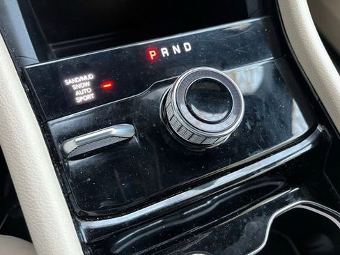 Used 2023 Jeep Grand Cherokee Limited image 17