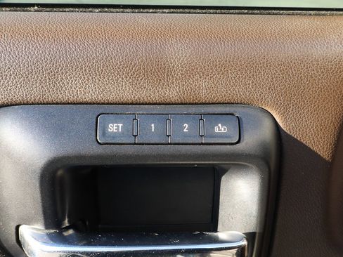 Used 2014 Chevrolet Silverado 1500 High Country w/ High Country Premium Package image 20