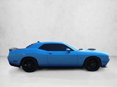 Used 2019 Dodge Challenger R/T Scat Pack w/ Shaker Package RWD image 4