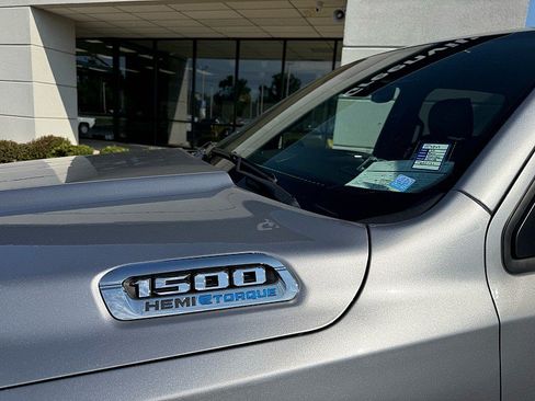 Used 2024 RAM 1500 Laramie RWD image 8