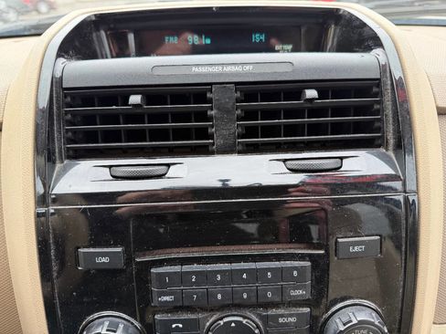 Used 2010 Ford Escape Limited image 18