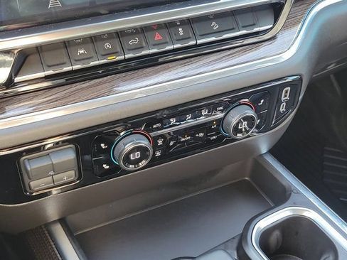Used 2024 Chevrolet Silverado 1500 LT Trail Boss w/ Convenience Package II AWD/4WD image 23