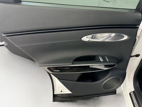 Used 2025 Genesis GV70 2.5T AWD/4WD image 27