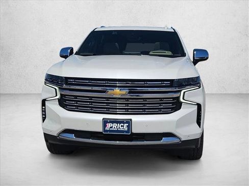 Used 2024 Chevrolet Suburban Premier w/ Premium Package RWD image 2