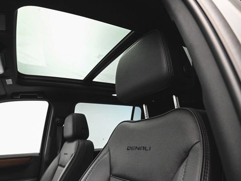 Used 2026 GMC Yukon XL Denali w/ Sun & Power Step Package AWD/4WD image 31