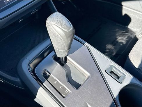 Used 2024 Subaru Crosstrek 2.0i image 16