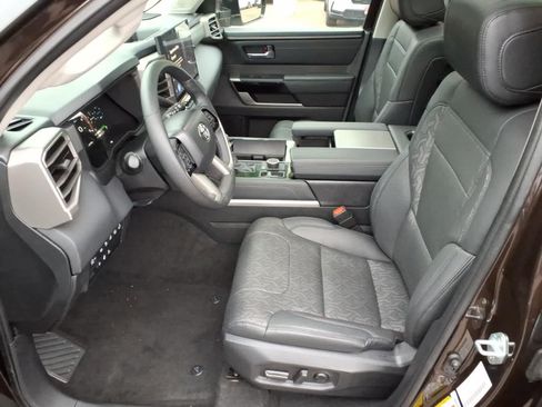 Used 2023 Toyota Sequoia Limited w/ Tow Technology Package AWD/4WD image 16