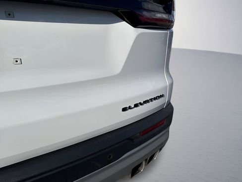 Used 2025 GMC Acadia Elevation FWD image 35