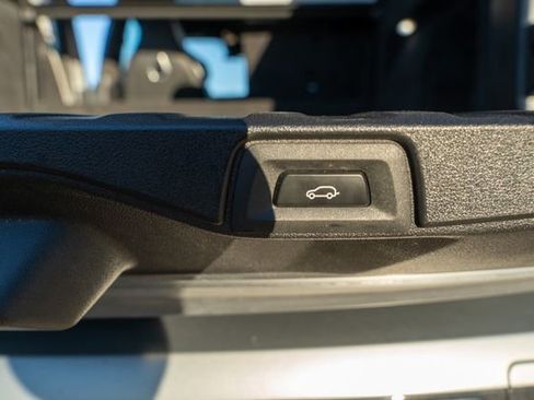 Used 2024 BMW X5 M Competition w/ Premium Package image 20