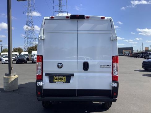 New 2026 RAM ProMaster 2500 w/ Quick Order Package 22G SLT image 20