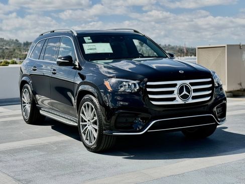 New 2026 Mercedes-Benz GLS 580 4MATIC image 7