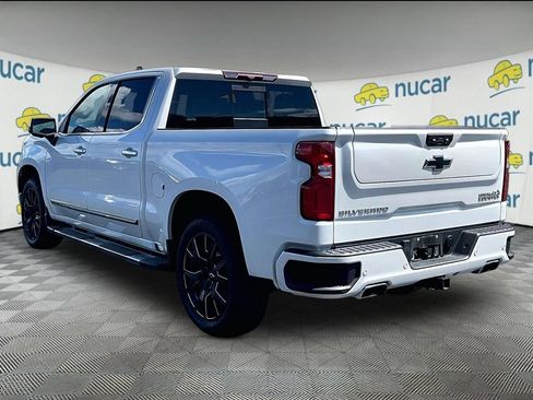 Used 2022 Chevrolet Silverado 1500 High Country w/ High Country Premium Package AWD/4WD image 4