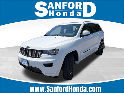 Used 2020 Jeep Grand Cherokee Altitude RWD image 1