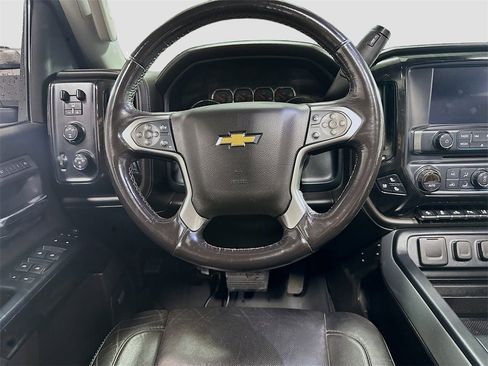 Used 2018 Chevrolet Silverado 2500 LTZ image 25