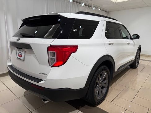 Used 2022 Ford Explorer XLT w/ Equipment Group 202A AWD/4WD image 5