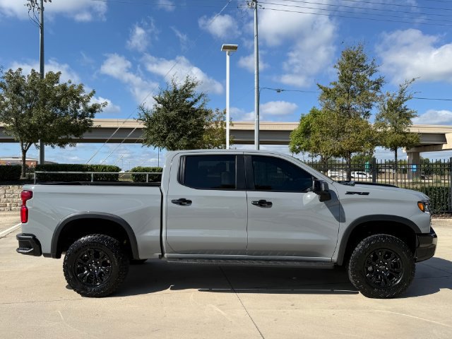 Used 2024 Chevrolet Silverado 1500 ZR2 w/ Technology Package AWD/4WD image 7