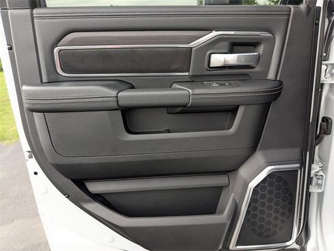 New 2025 RAM 2500 Laramie image 28