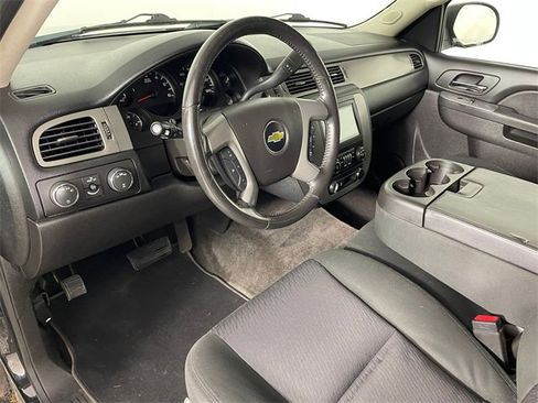 Used 2013 Chevrolet Tahoe LS image 3