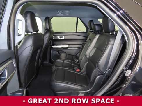 Used 2023 Ford Explorer XLT w/ Equipment Group 202A image 9